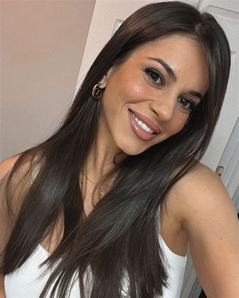 Brunette Selfie Brunette Andrea Fashion