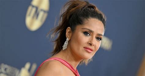 Salma Hayek Wi Tuje Urodziny W Sk Pym Bikini Wygl Da Na Lat Kobieta W Interia Pl