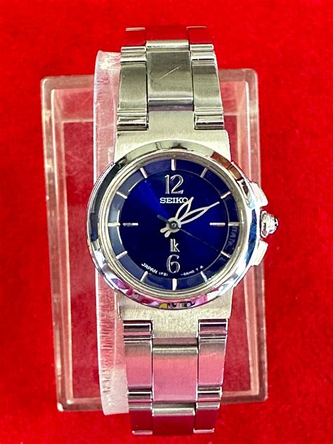 Seiko Water Resistant 10 BAR Quartz ตัวเรือนสแตนเลส นาฬิกาผู้หญิง มือ ...