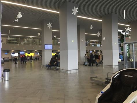 Зал ожидания | Аэропорты, Волейбол, Зал