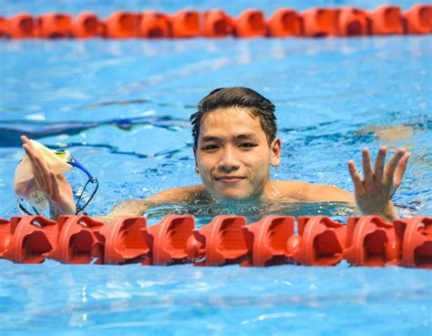 Tuyển bơi Việt Nam hái vàng SEA Games hot boy Kim Sơn tiết lộ ý nghĩa hình xăm Olympic trên