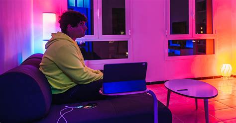 20 LED Strip Transforms Dank Studio Apartment Into Enchanting Fuck Dungeon