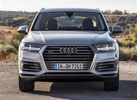 Audi Q7 E Tron 30 Tdi Quattro Plug In Hybrid Detailed Rated For 373 Hp700 Nm 17 L100 Km