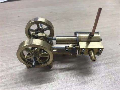 Тракторная головка модель с паровым двигателем паровой двигатель