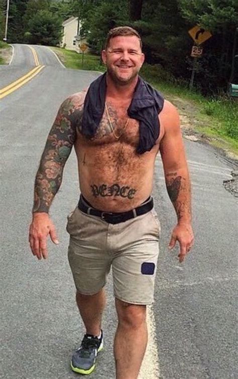 RUGGED AND HOT Huge Muscle Men Hairy Hunks Hairy Men Scruffy Men Handsome Men Oscar