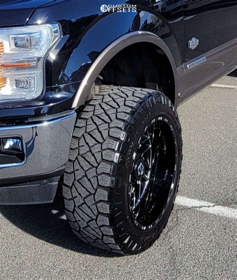 2019 Ford F 150 With 22x12 44 Tis 544bm And 35 12 5r22 Nitto Ridge