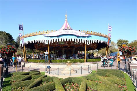 King Arthur S Carousel Attraction Spotlight Lizzie Makes Magic