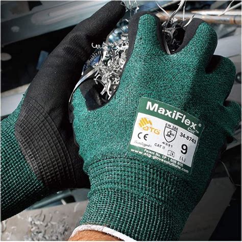 Pack Maxiflex Cut L Cut Resistant Nitrile Coated Work Gloves