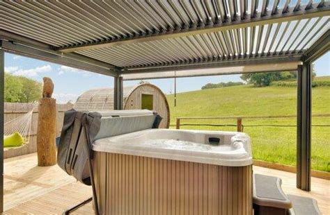 Log Cabins With Hot Tubs In Wales Late Availability Cabins