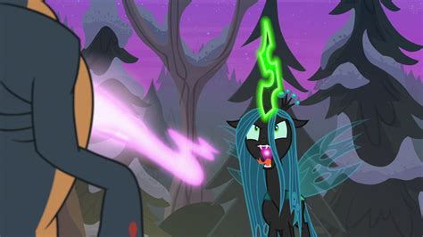 2111794 Safe Screencap Queen Chrysalis Changeling Changeling