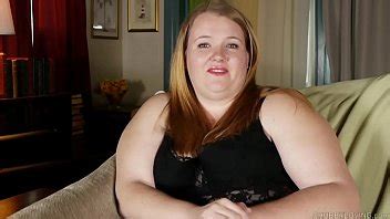 Super sexy gordita honey habla sucio y se folla su gordo y jugoso coño XVIDEOS