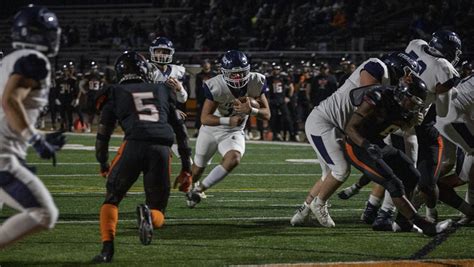 Football Takes Down Buffalo State Under The Lights The Ithacan