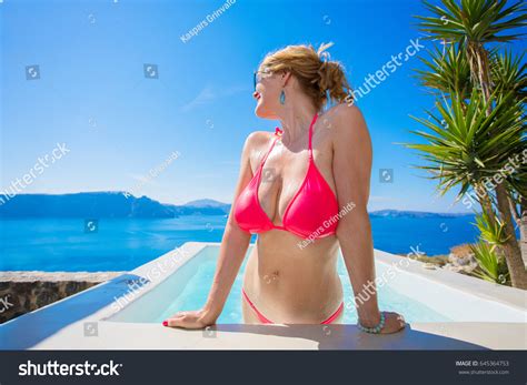 Sexy Woman Pink Bikini Stock Photo 645364753 Shutterstock