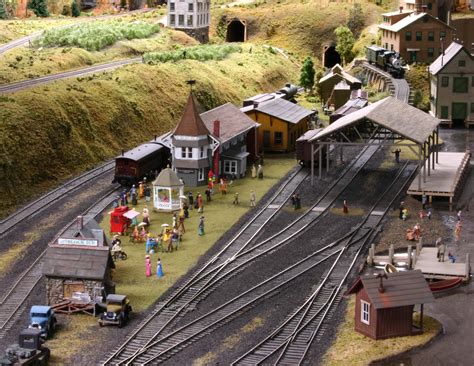 model train train toy model railroad minature trains tracks