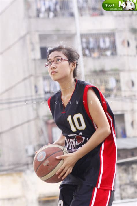 L M Quen V I Nh Ng Hot Girl B Ng R Ptth Chuy N Ng