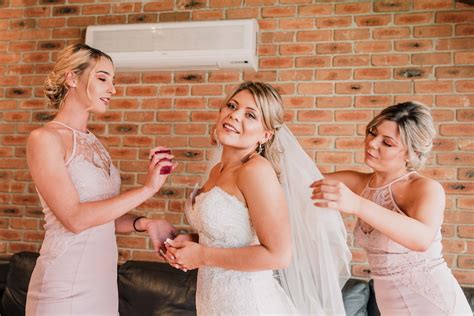 Brooke And Trent Wilson Botanic Park Berwick Wedding