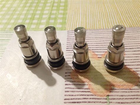 Вентиль, сосок, нипель для колеса хром разборной металлический: 210 грн ...