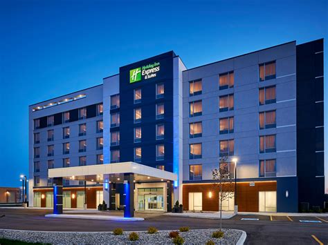 Holiday Inn Express & Suites Windsor East – Lakeshore Hotel by IHG