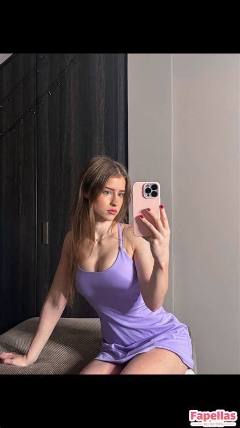 Mira Szalma Aka Itsmira004 Aka Mira 004 Nude Leaks Fapellas