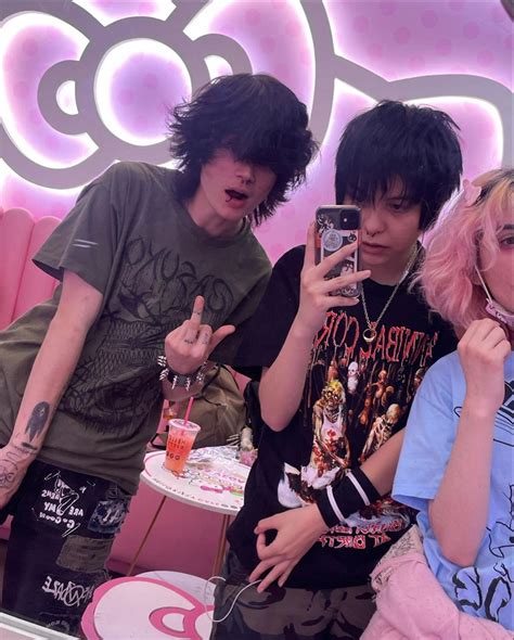 Pin By Averi On Hair Ideas Emo Boy Hair Emo People Hot Emo Guys