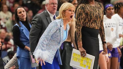 Kim Mulkey and Dawn Staley respond to the LSU-SC fight