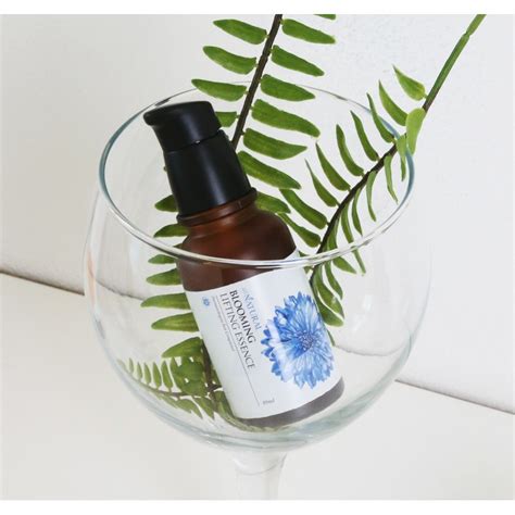 Blooming Lifting Essence - All Natural | MiiN Trade
