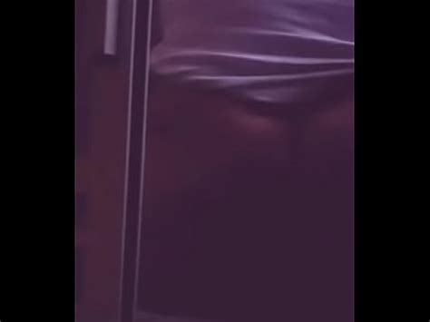 Le curieux hétéro me laisse essayer secrètement sa bite après avoir bu XVIDEOS