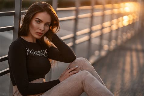 Brunette Girls Model Hd Depth Of Field Hd Wallpaper