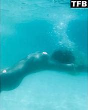 Britney Spears Sexy Poses Nude Underwater Showcasing Her Nude Tits And Ass On Social Media AZNude