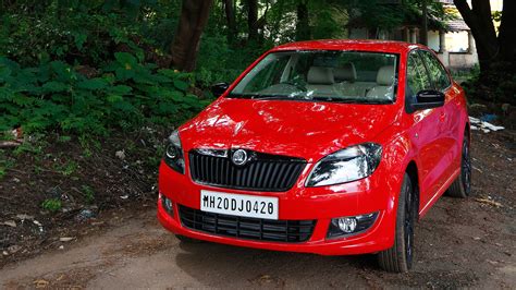 Skoda Rapid 2015 15 Tdi Cr Exterior Car Photos Overdrive