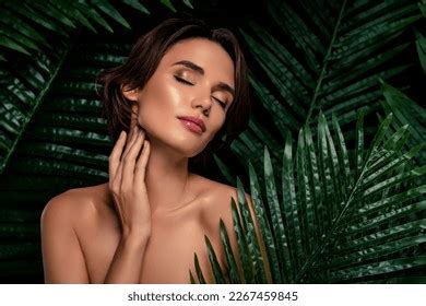 4 Thousand Naked Woman Forest Royalty Free Images Stock Photos Pictures Shutterstock