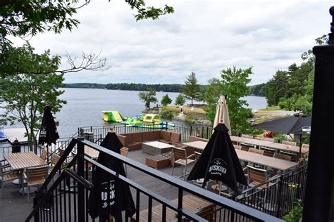 The Deck - JW Marriott Muskoka - Unique - Raimondo + Associates Architects Inc