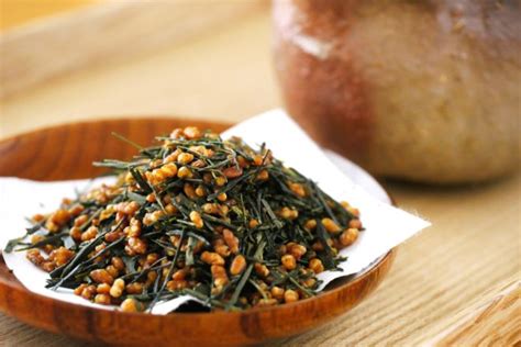 Рисовый чай Генмайча (Гэммайтя): полезные свойства, как заваривать