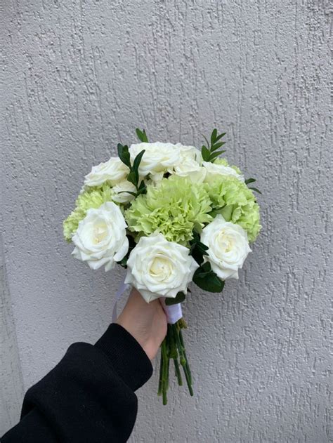 Букет невесты минимализм в 2024 г | Букет невесты, Букет, Свадебный букет