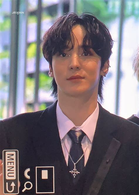 Pin By Tinystay On Yun Ho In You Re Gay Kpop Guys Jeong Yun Ho