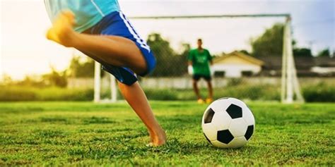 Brincadeiras Com Bola De 2 Pessoas - 10 Brincadeiras com Bola Criativas – Ideias com Diversão Garantida!