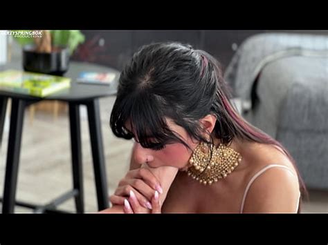 Pakistani Party Girls Sucks Her Friend S Feet XVIDEOS