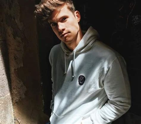 Gay Dating Kolkata Kolkata Gays Men Seeking Men Kolkata