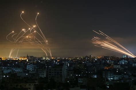 Foto Kenapa Iron Dome Israel Gagal Cegah Serangan Roket Hamas