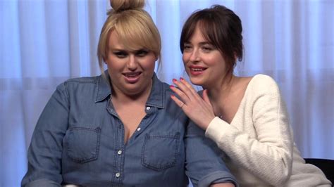 Rebel Wilson Dakota Johnson Are Single Together