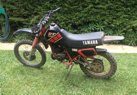 YAMAHA DT 180