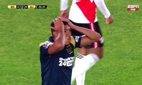 Alianza Lima Vs River Plate El Gol Mal Anulado A Jefferson Portales