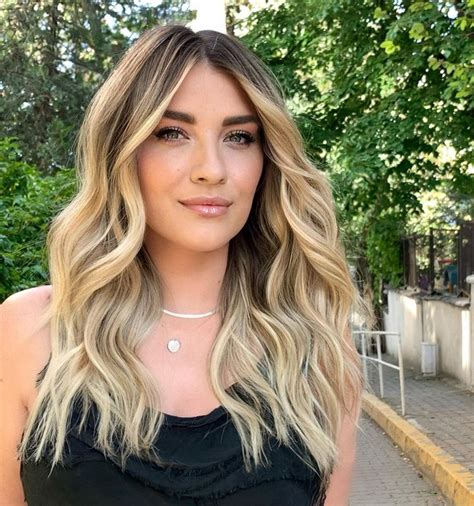 18 Creamy Ash Blonde Lace Front Wig Wavy Dark Root Ombre Human Hair Wig 150 Density Hair