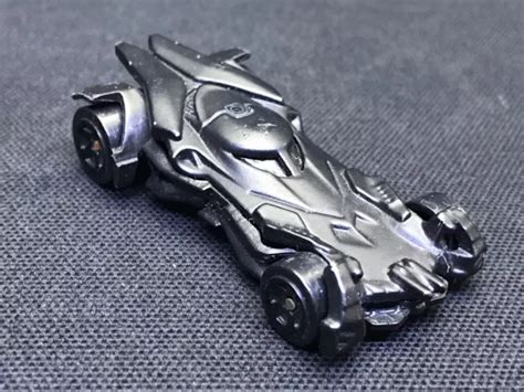 HOT WHEELS DC Comics Batman Collectable Scale 1 64 EUR 4 23 PicClick FR