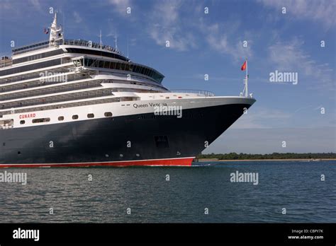 Queen Victoria Ship Stock Photo Alamy