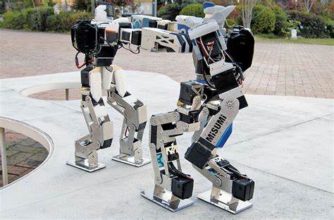 2足歩行ロボット製作プロジェクト 九州産業大学