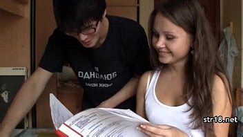 Pareja De Amateur Folla En La Cama De Sus Padres XVIDEOS