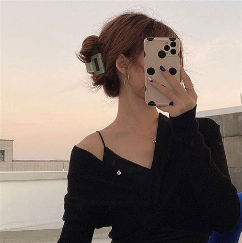 Thăng hạng thần thái với loạt phụ kiện xanh lá hot trend có món giá chỉ 17K