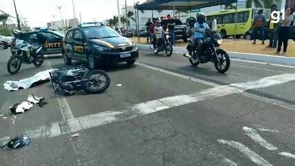 Motociclista morre atropelado por ônibus em acidente na Avenida Carlos