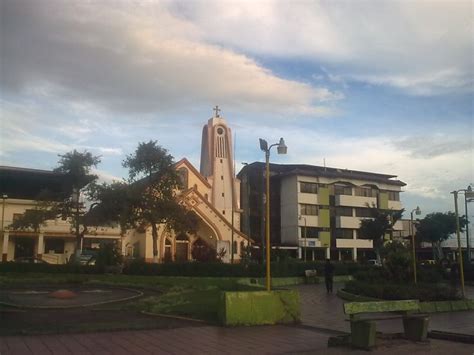 Foto Catedral De Puyo Puyo Pastaza Ecuador